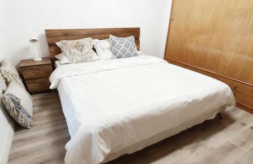 Burwood House | Burwood Quiet Central Stay