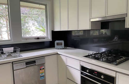 Marsfield House | Bus/Mac Uni/Mac Centre/Bright and Sunny