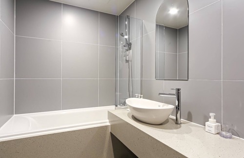 Oncheonjang Hotel | Busan Guseodong French Code