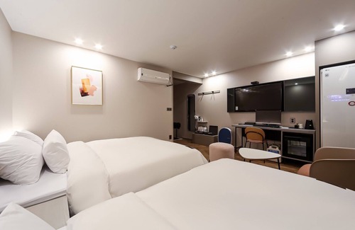 Oncheonjang Hotel | Busan Guseodong French Code