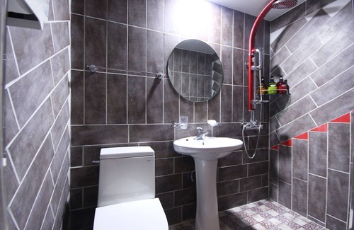 Oncheonjang Hotel | Busan Jangjeon-dong Oops