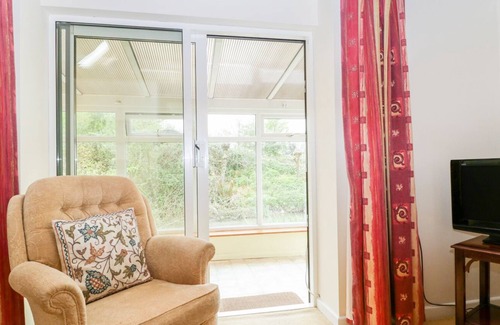 West Knoyle Cottage | BUSH FARM ANNEXE, character holiday cottage in West Knoyle