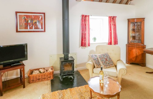 West Knoyle Cottage | BUSH FARM ANNEXE, character holiday cottage in West Knoyle