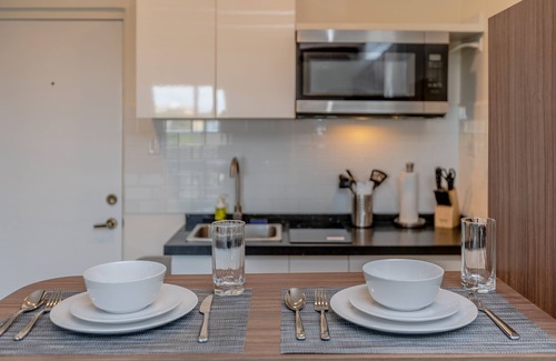 Bushiri Apartment | Bushiri's Long Life Studio w/Kingbed & Balcony #1