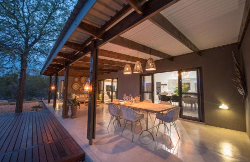 Hoedspruit House | Bushwillow Private Villa