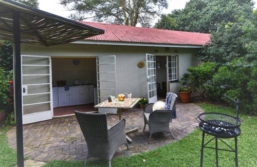 Muldersdrift House | Bushwillow Spacious cottage for 2 people with private garden access!