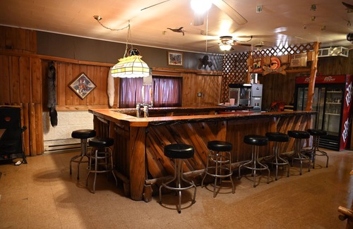 Big Falls House | Bushy Beaver Bar