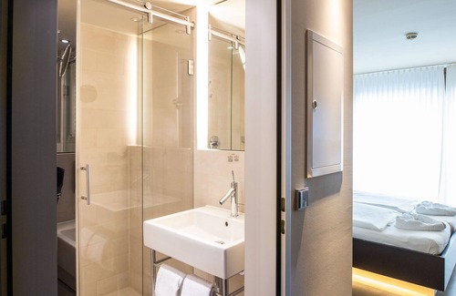 Heidelberg Apartment | Business Studio mit Voll Ausgestatteter Küche und Modernem Bad
