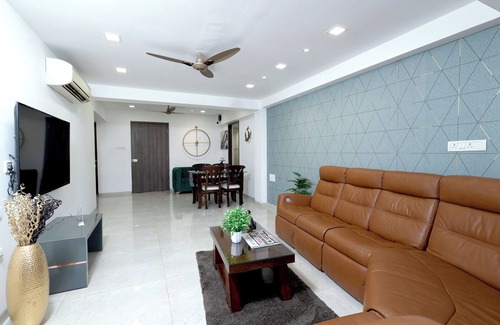 Malad East Apartment | Business Traveler Room - Close to Nesco Goregaon
