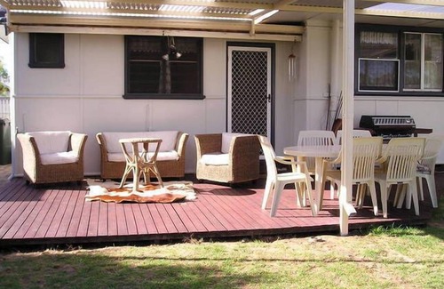 Geographe House | Busselton Beach Getaway,Family, Pet friendly, Big secure yard, close everywhere