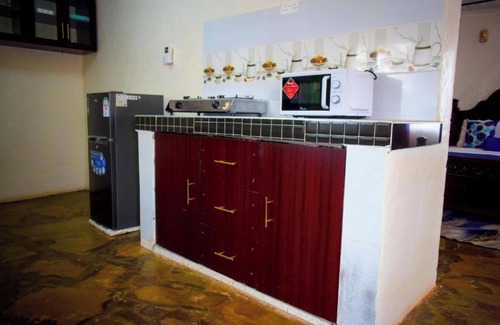 Voi Cottage | Bustani luxury 1 and 4