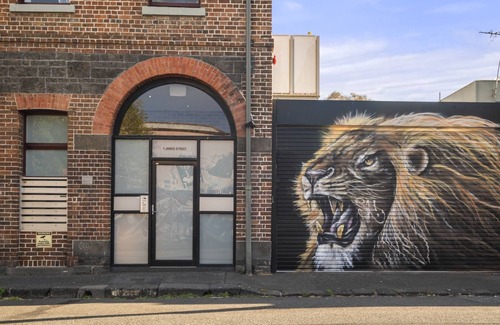 Fitzroy Apartment | Bustling Fitzroy Eateries and Bars Nearby
