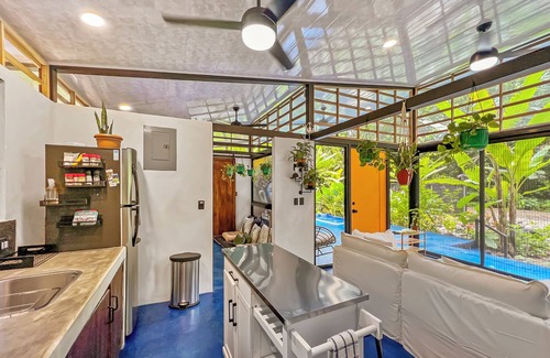 Puerto Viejo de Talamanca Villa | Butterfly Buddha Bungalow in the Playa Negra Jungle