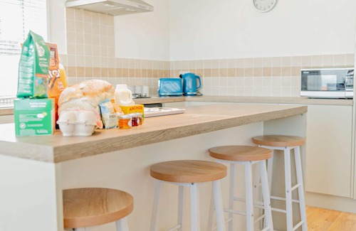 Swanage House | Butterfly Lodge Swanage Hillside with Bay Views Sleeps 6