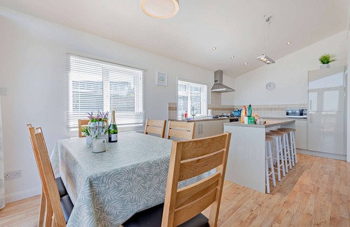 Swanage House | Butterfly Lodge Swanage Hillside with Bay Views Sleeps 6