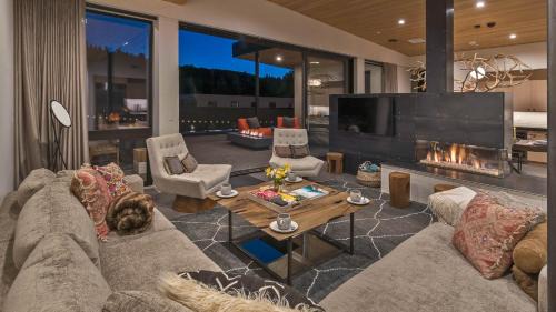Downtown Steamboat Springs Apartment | Butterfly Lofts - West