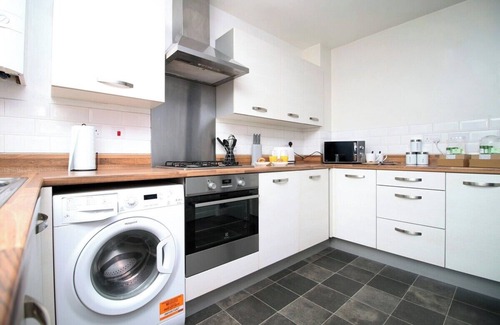 Wootton Bassett House | Buxton Way by Tŷ SA - 3 bedroom house