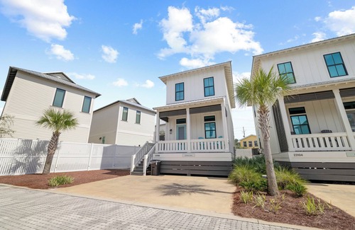 Orange Beach Cottage | BVR 58 - Anchors Away by Liquid Life