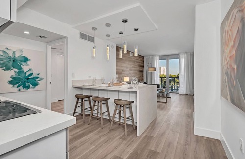 Hallandale Beach Resort | BW Luxury Apartments 2Bed / 2 Bath