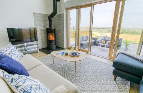 Cylch-Y-Garn House | Bwncath & Hebog
