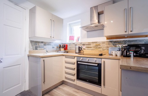 Ty Croes Cottage | Bwthyn Branwen: Accessible Pet-Friendly Cottage in Aberffraw | Managed by Anglesey Holiday Lettings