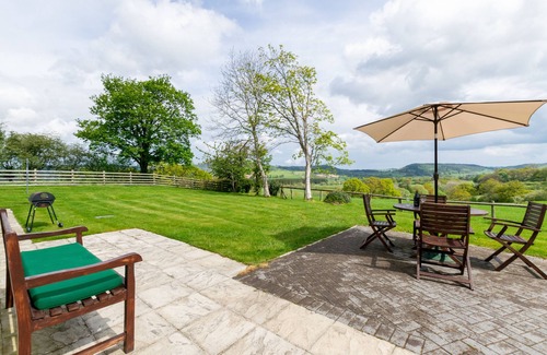 Bala House | Bwthyn Bryn yr Aber - Two Bedroom House, Sleeps 4