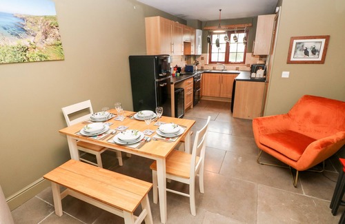 Haverfordwest Cottage | Bwthyn Canol