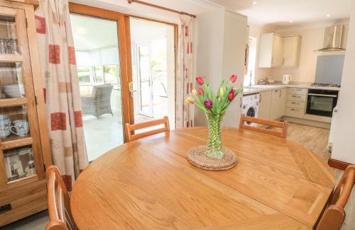 Llanddaniel Fab House | Bwthyn Clyd