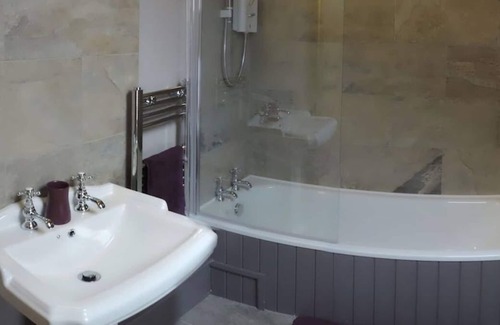 Llanddewi Brefi House | Bwthyn Iorwg in Llanddewi-Brefi