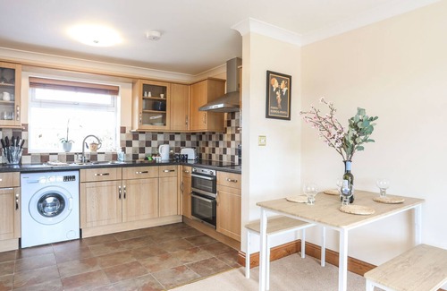 Llanfachraeth Cottage | BWTHYN RHOS Y GAER, character holiday cottage in Llanfachraeth