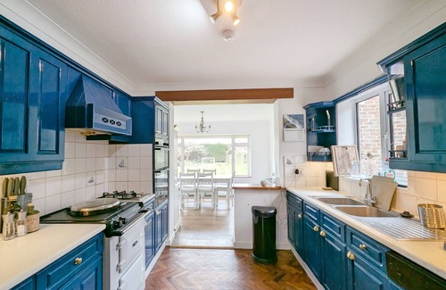 Chichester Cottage | By Harbour, Birdham - a family house that sleeps 7 guests in 3 bedrooms