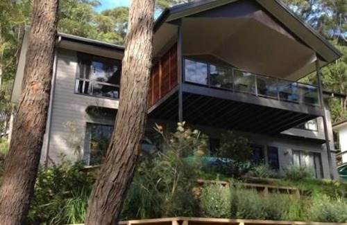 Smiths Lake House | By The Lake @ Smiths Lake~Lakefront~Kayaks~ NBN~Views~Perfect for 2 families