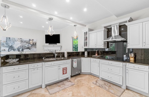 Lauderdale-by-the-Sea House | BY THE SEA VACATION VILLAS 5 STAR AQUABELLA 5/4 PRIVATE POOL WALK TO BEACH