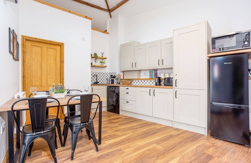 Longford House | ByEvo Oswestry Barn - Quirky 2 Bed 1 Bath Barn style annex close to town centre