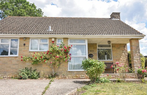 Axminster House | BYEWAYS, pet friendly, with a garden in Colyton