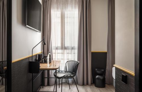 Embajadores House | BYPILLOW Crosstown