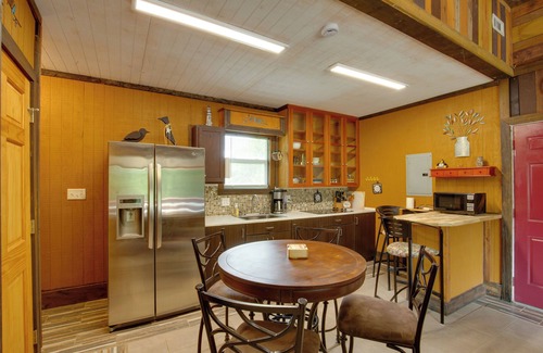 Lake Lafayette Cabin | 'Byrd's Nest' Lake Lafayette Escape w/Fire Pit