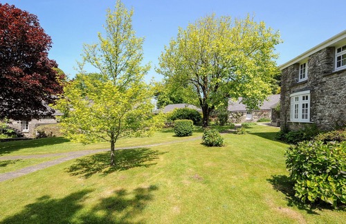 St Teath Cottage | BYRE, character holiday cottage, with a garden in Camelford