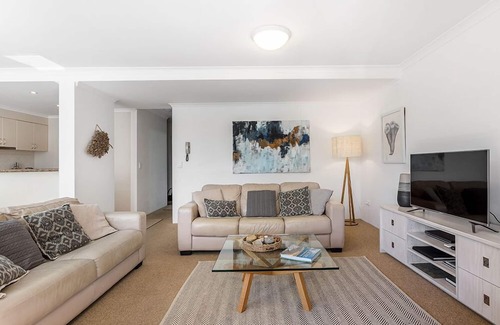 Byron Bay Apartment | Byron Bay Accom - 2/22 Paterson St - Solaris 2