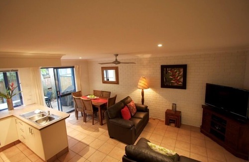 Belongil Apartment | Byron Bay Accom - 3/41 Childe St