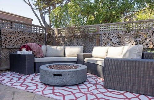 Moss Beach House | BytheSea Bluff Retreat – Ocean Views & Coastal Trails