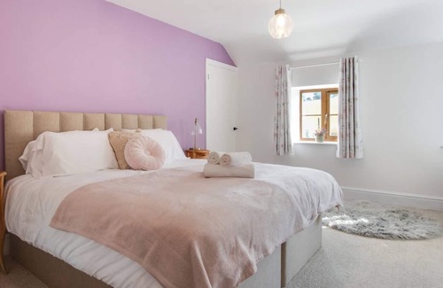 Cemmaes House | Bythynnod Aderyn Cottages