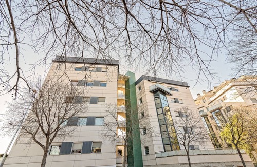 Ripollet Apartment | Cálido apartamento con piscina en Barcelona.