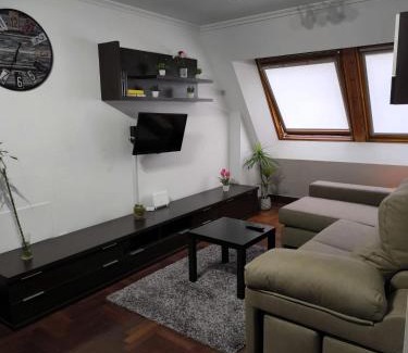 Teis Apartment | Céntrico, con vistas, ascensor y garaje