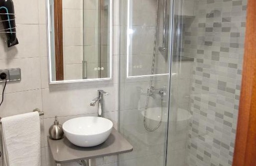 El Ensanche Zona Nuova Apartment | Céntrico exterior amplio 110 m.