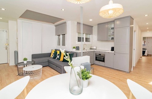 Palacio Apartment | Céntrico Piso en Palacio Real y Madrid Río