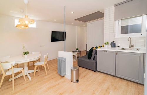 Palacio Apartment | Céntrico Piso en Palacio Real y Madrid Río