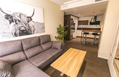 Jaen Apartment | Céntrico y moderno con piscina y parking