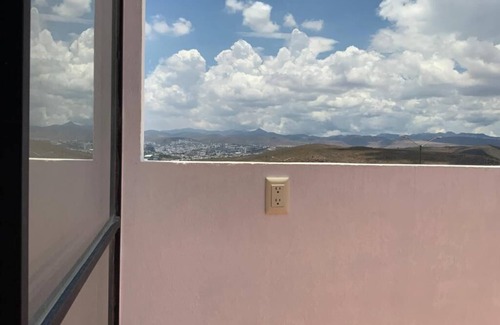 San Luis Potosi Bed & Breakfast | Cómoda habitación con baño privado