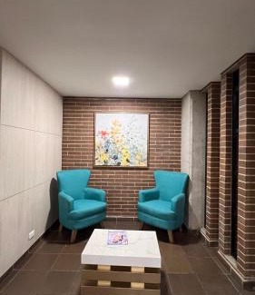 Normandia Apartment | Cómodo doble altura Normandía